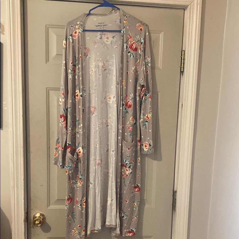 Floral Gray Long Kimono